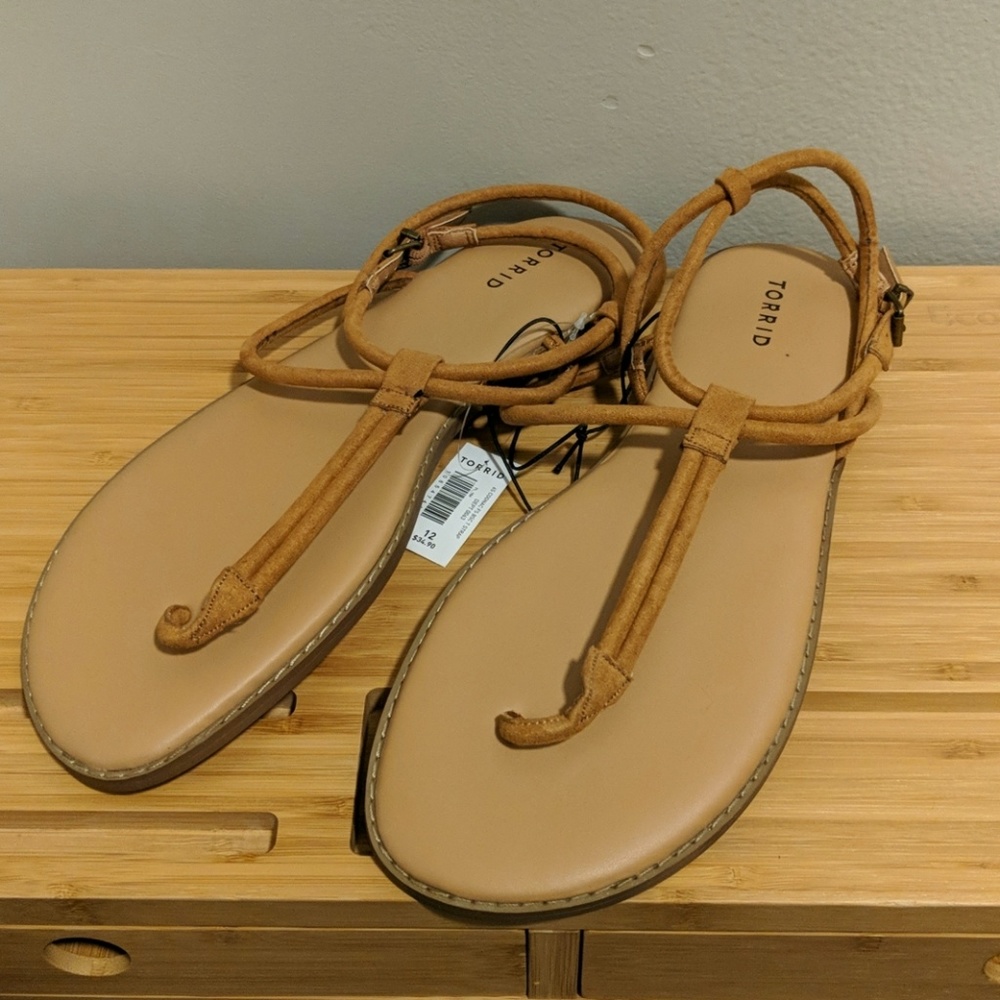 NWT Torrid faux suede T Strap Sandal